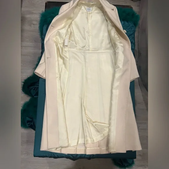 Apria vintage coat from Henri Bendel - Picture 4 of 10